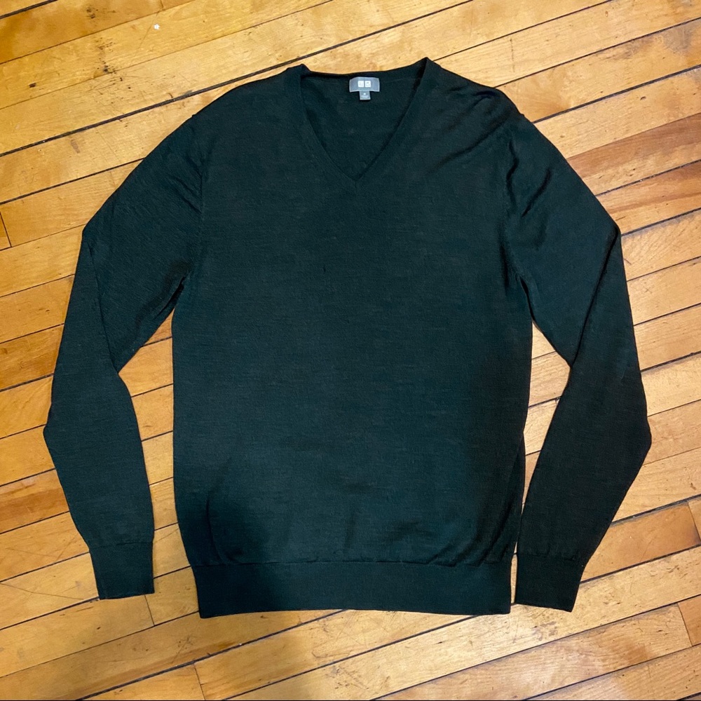 Uniqlo V-Neck Sweater